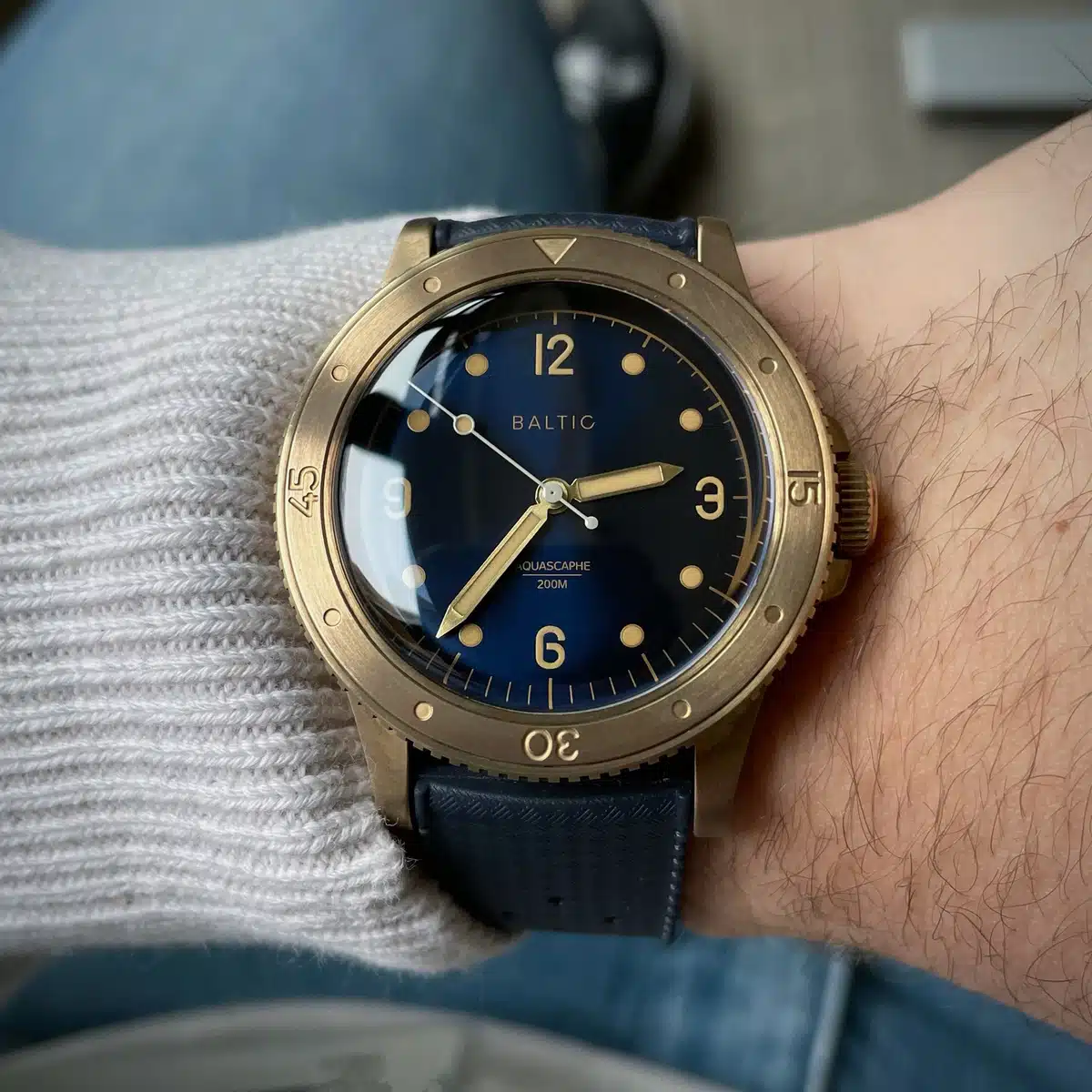 Baltic Aquascaphe Bronze Review: A Contemporary Twist on Vintage Style-4