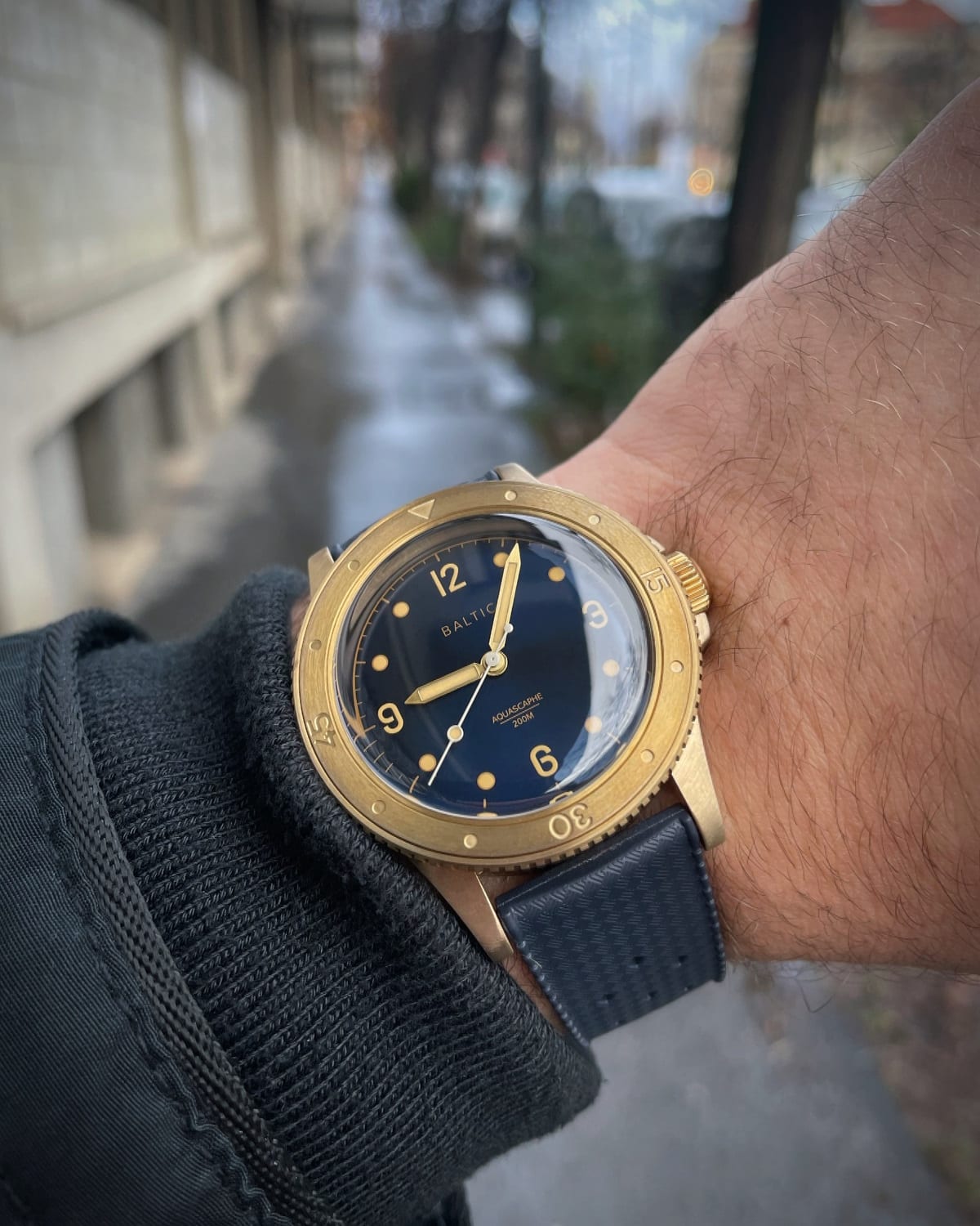 Baltic Aquascaphe Bronze Review: A Contemporary Twist on Vintage Style-10