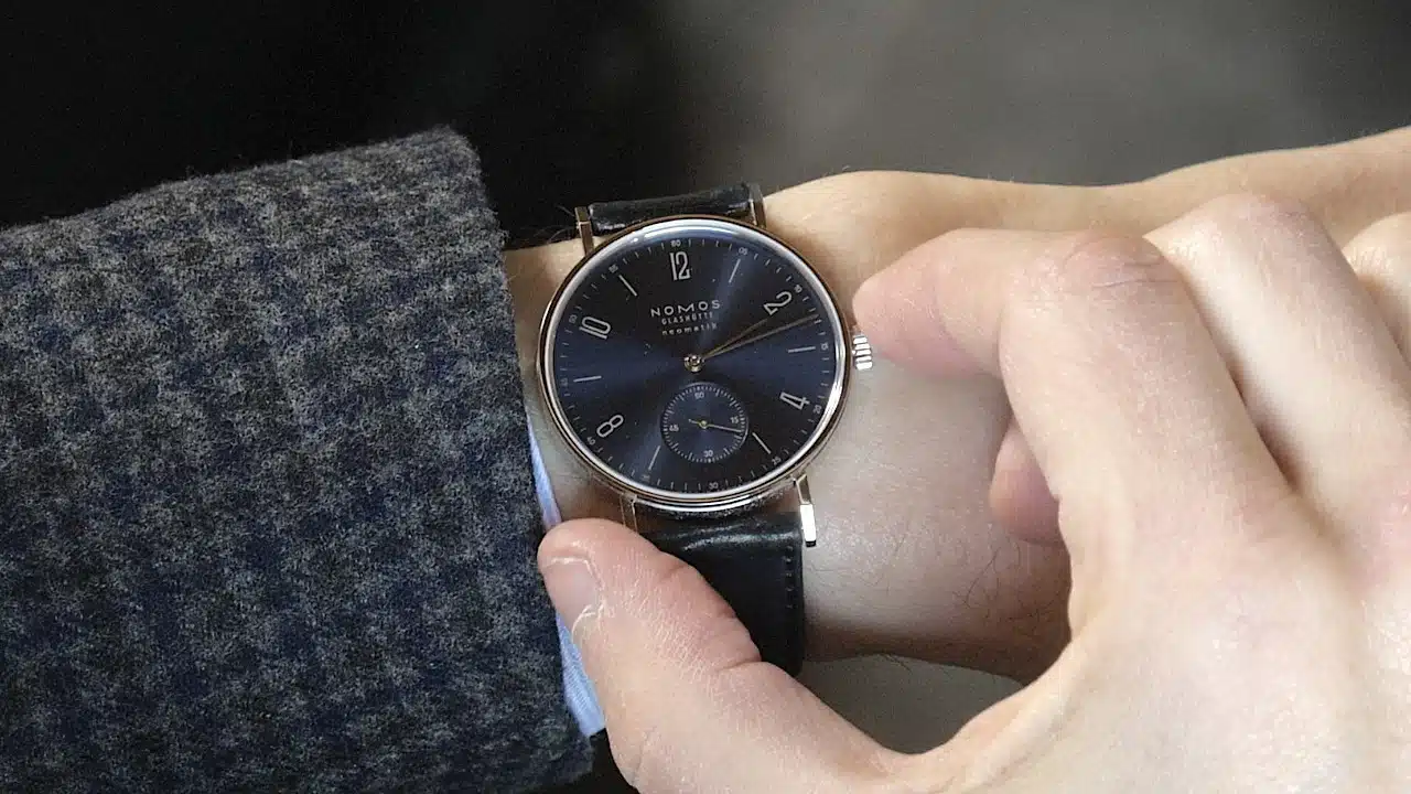 15 Best Thin Watches: Less is More-1