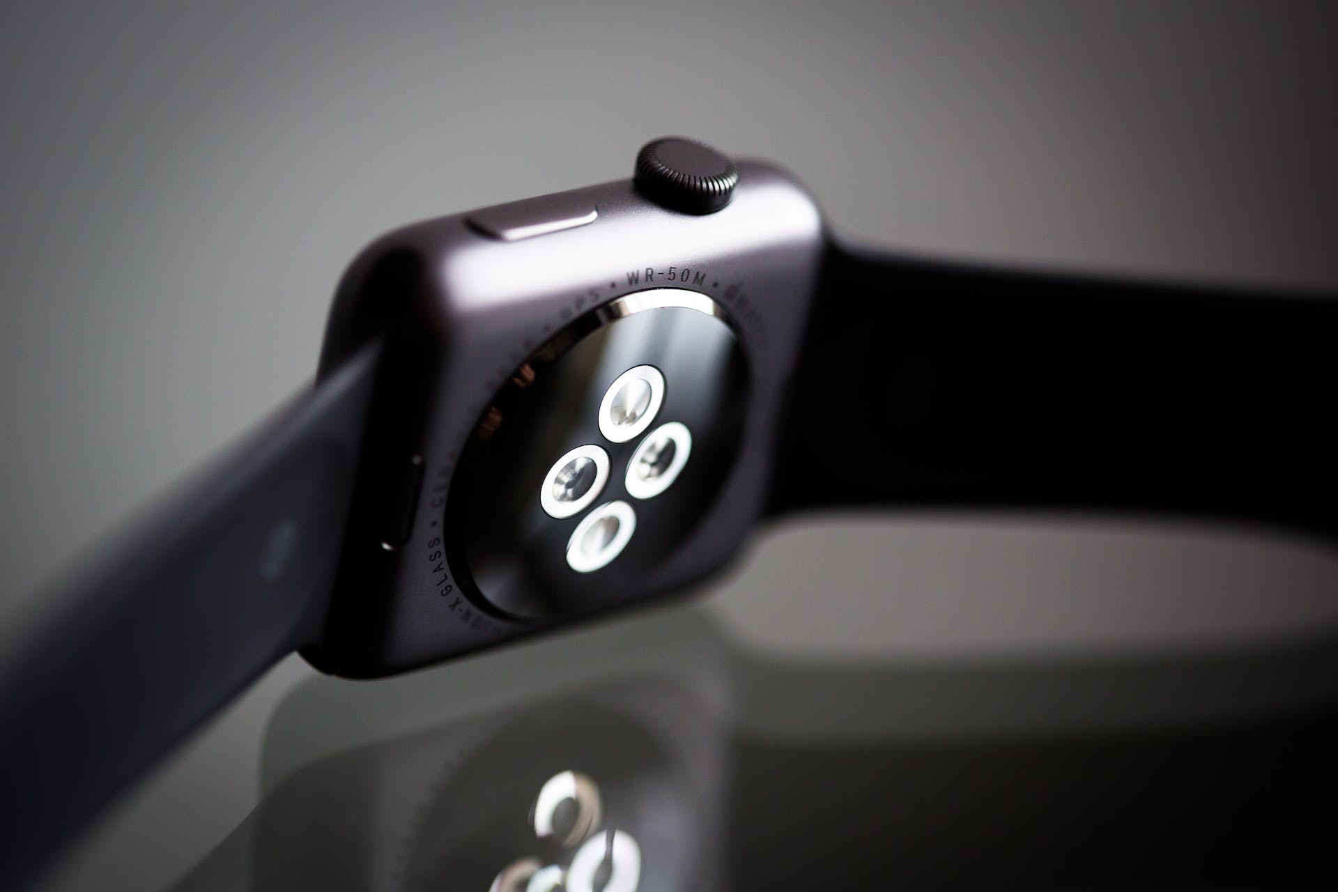Is Apple Watch Worth It? Our Take on the Pros and Cons-4