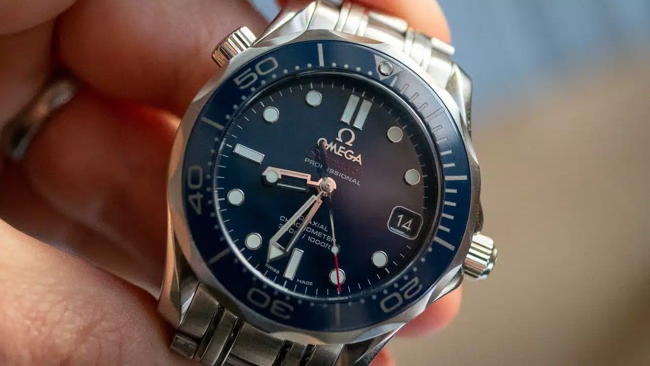The Breitling Superocean vs The Omega Seamaster: How They Stack Up-1