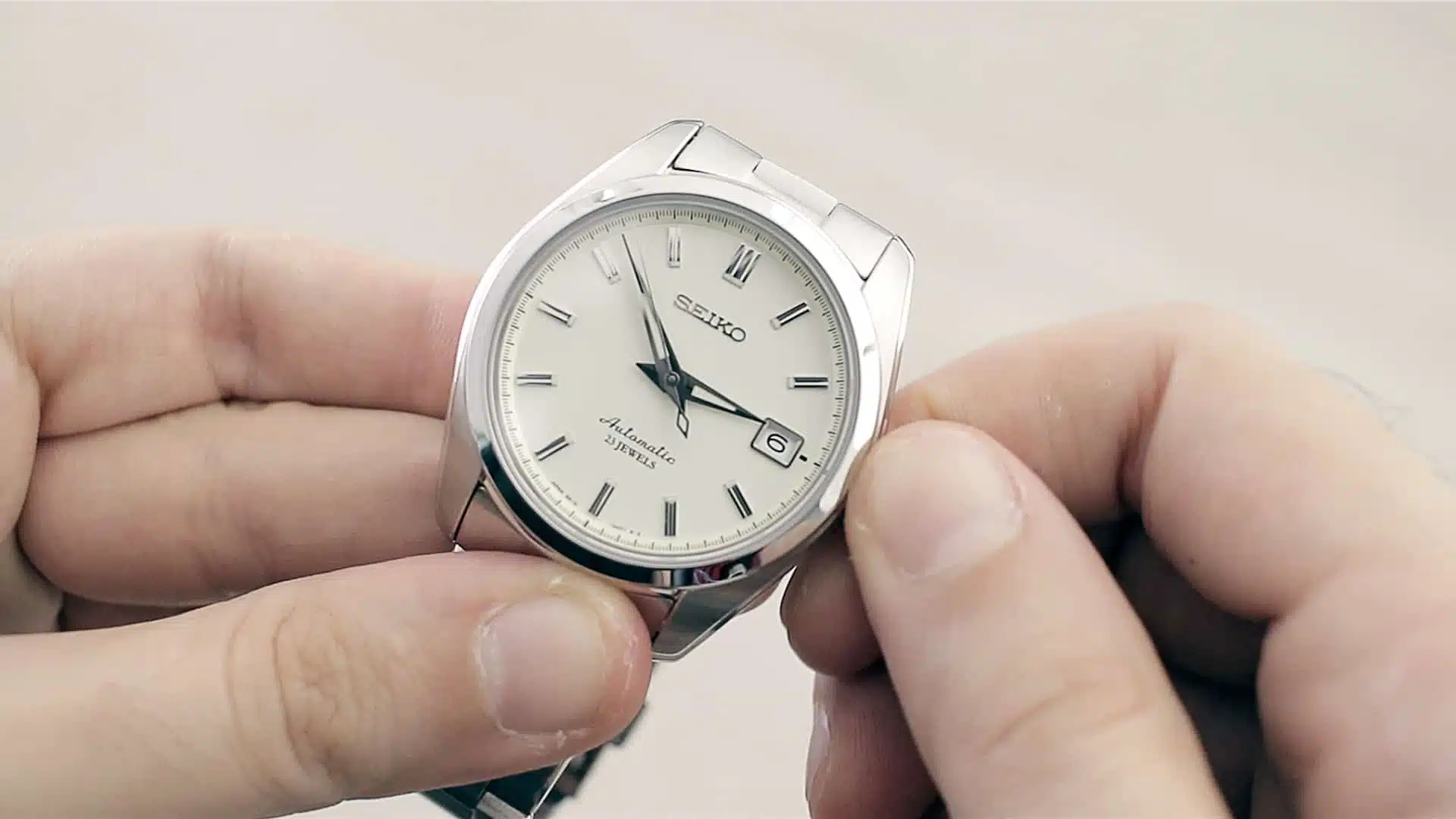 Can You Overwind a Watch? Here's What You Need to Know-1