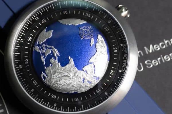 How-To-Use-a-Watch-as-a-Compass