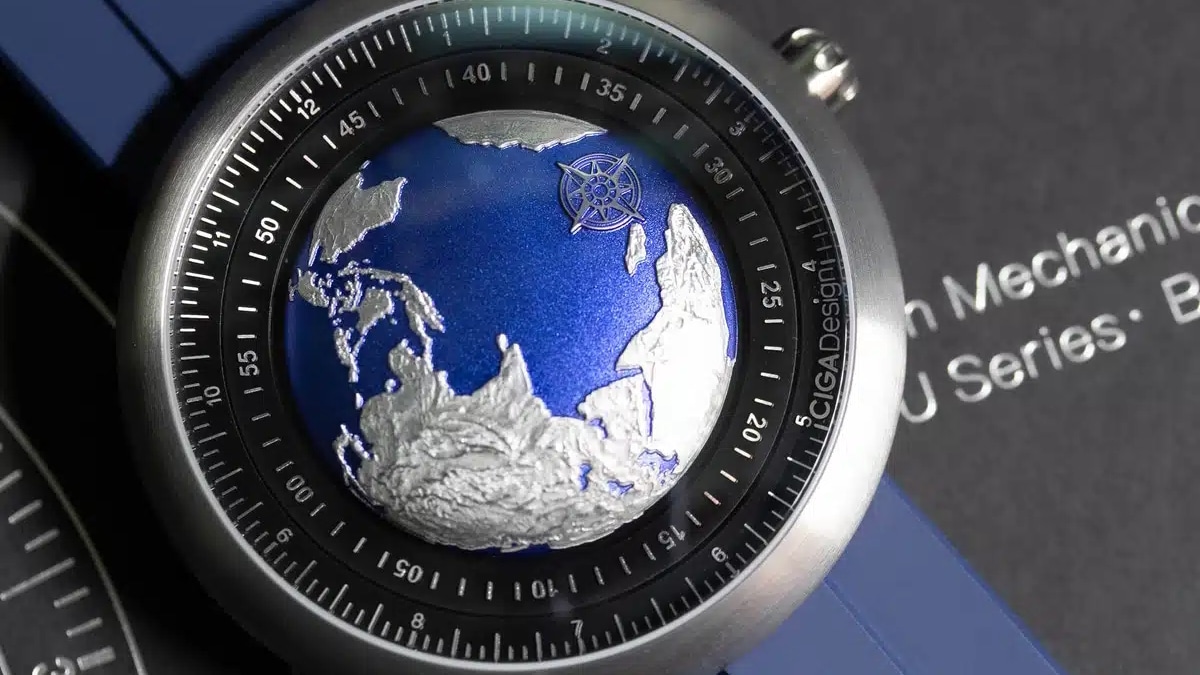 How to use the watch as a Compass (Northern Hemisphere for