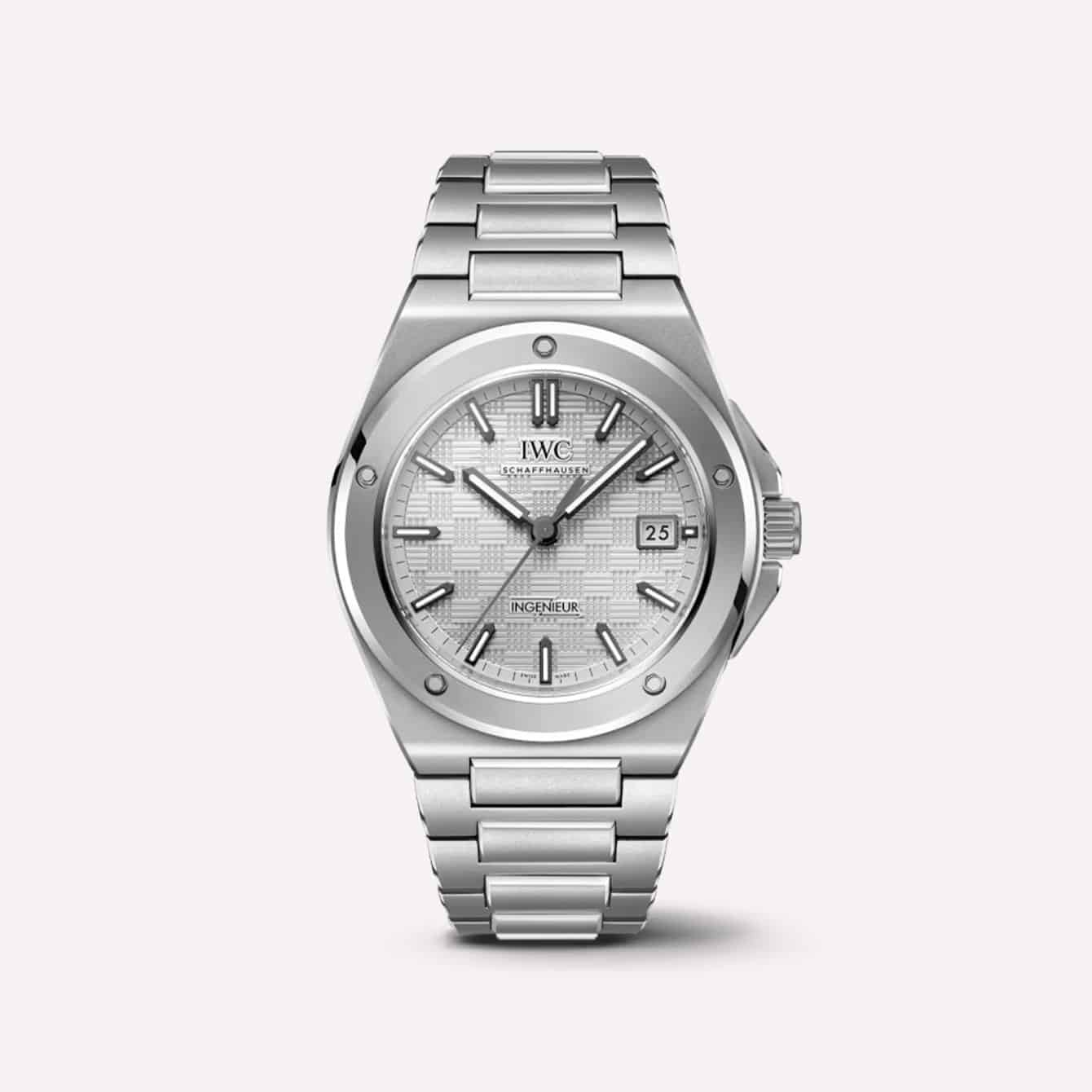 14 of the Best Men’s Titanium Watches-6