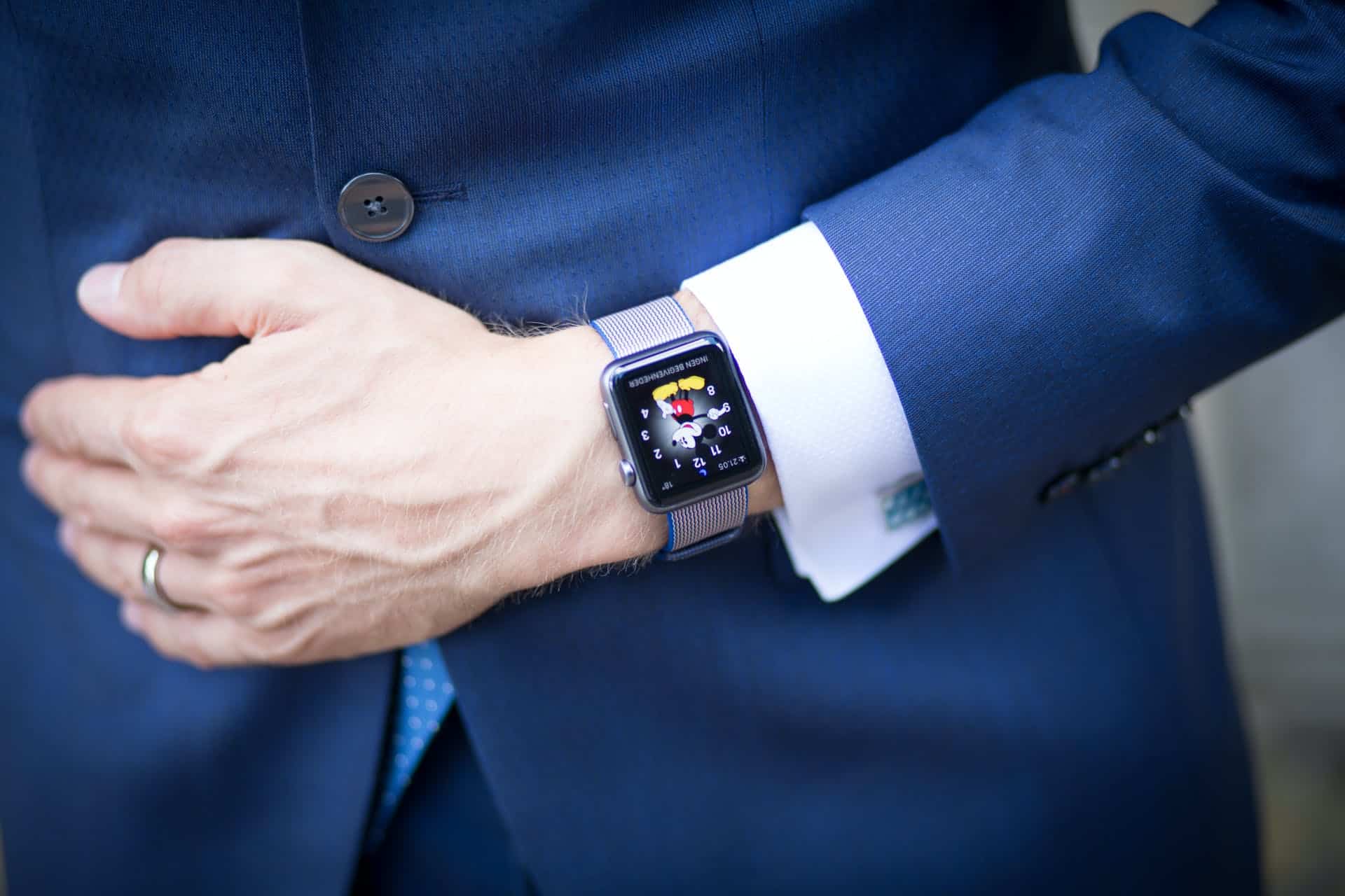 Is Apple Watch Worth It? Our Take on the Pros and Cons-5