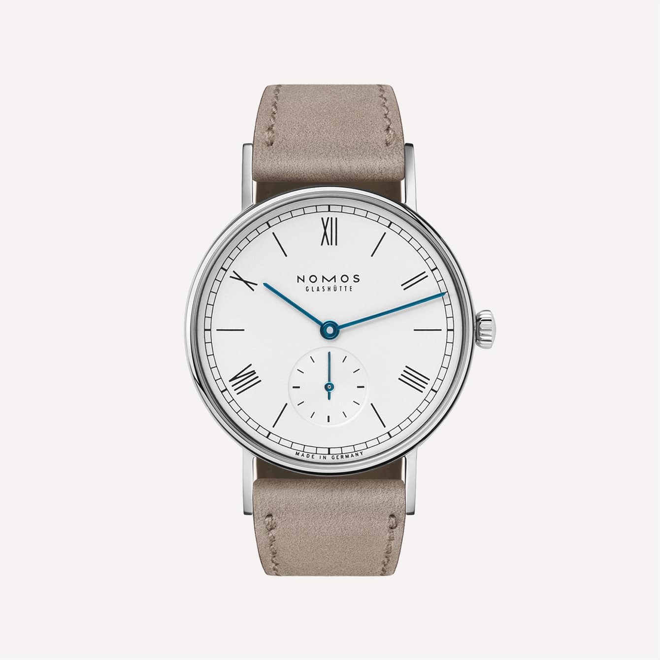 The 15 Best Minimalist Watches for Small Wrists-8