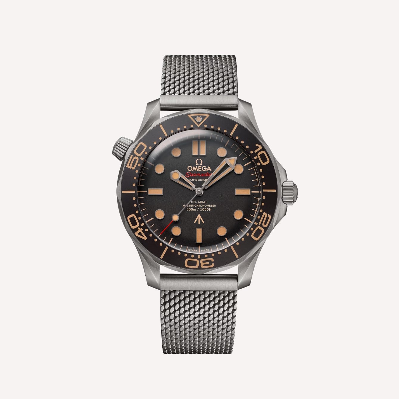 The Breitling Superocean vs The Omega Seamaster: How They Stack Up-2