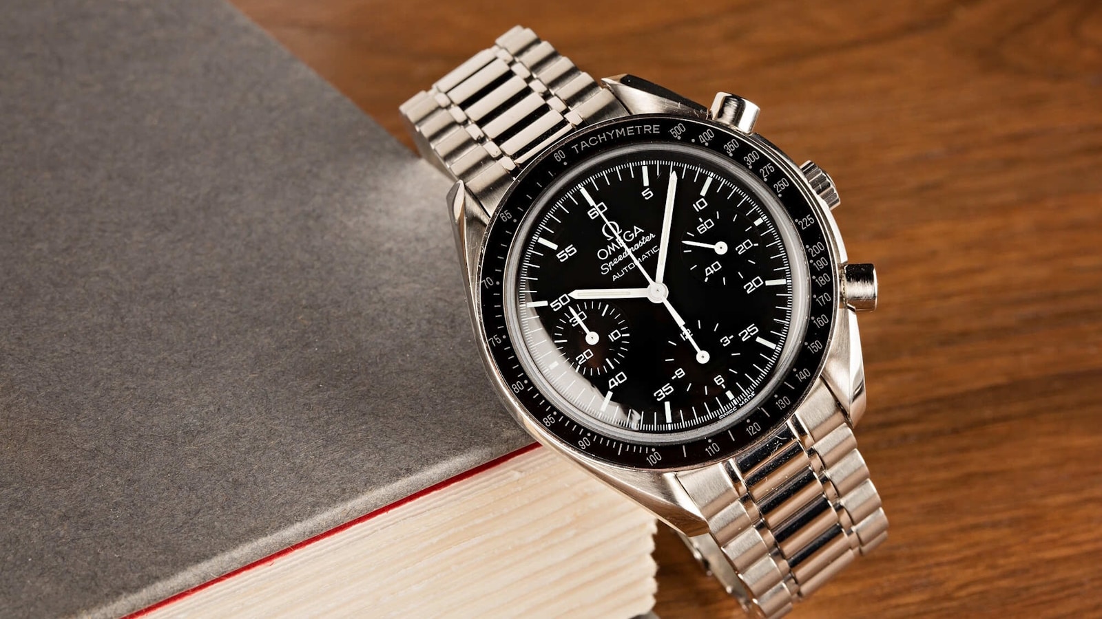 Unveiling the Iconic Omega Speedmaster Reduced-1