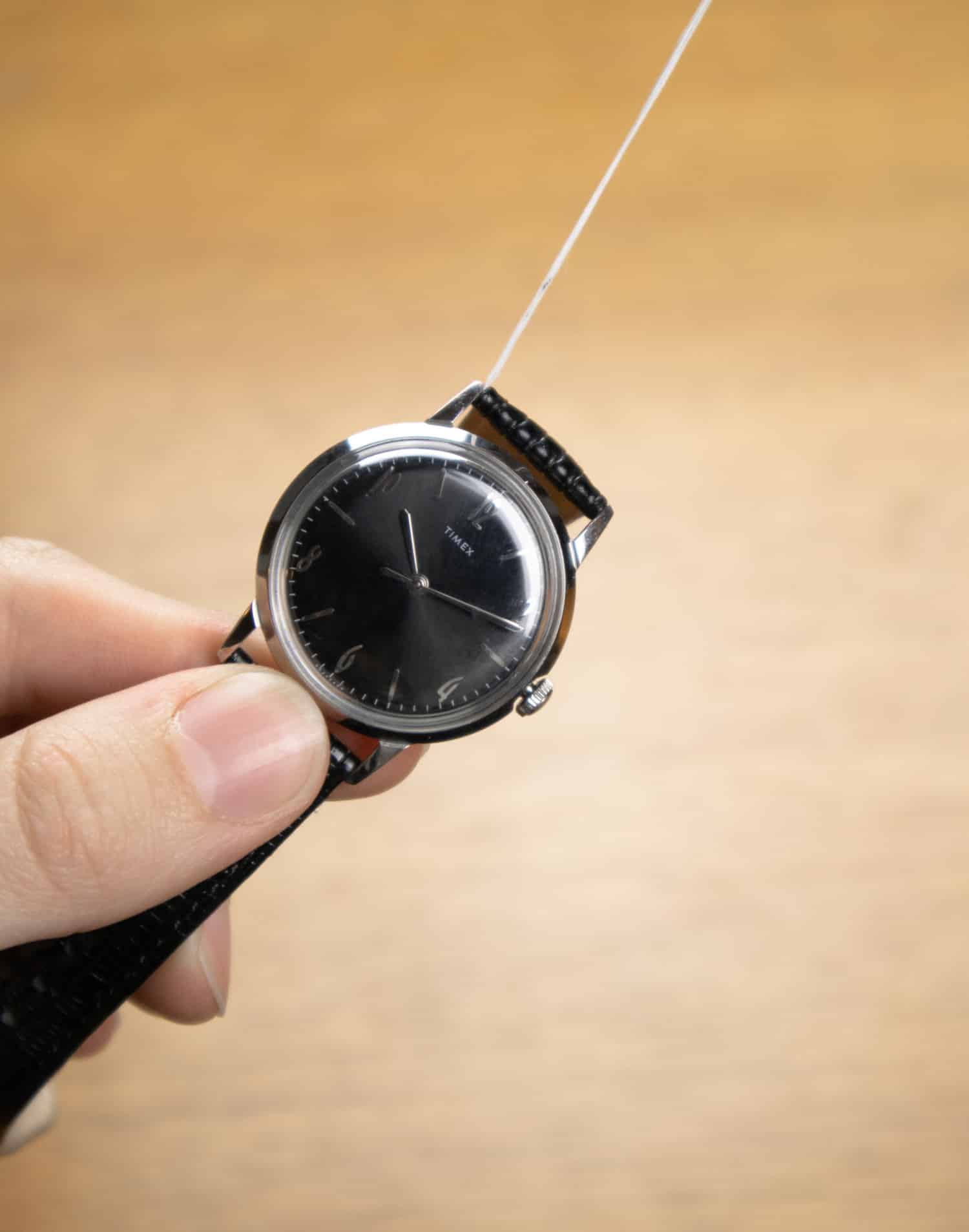 How to Change Watch Straps With Dental Floss-4