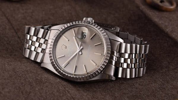 Sell Luxury Watches Maximize Your Profit The Slender Wrist