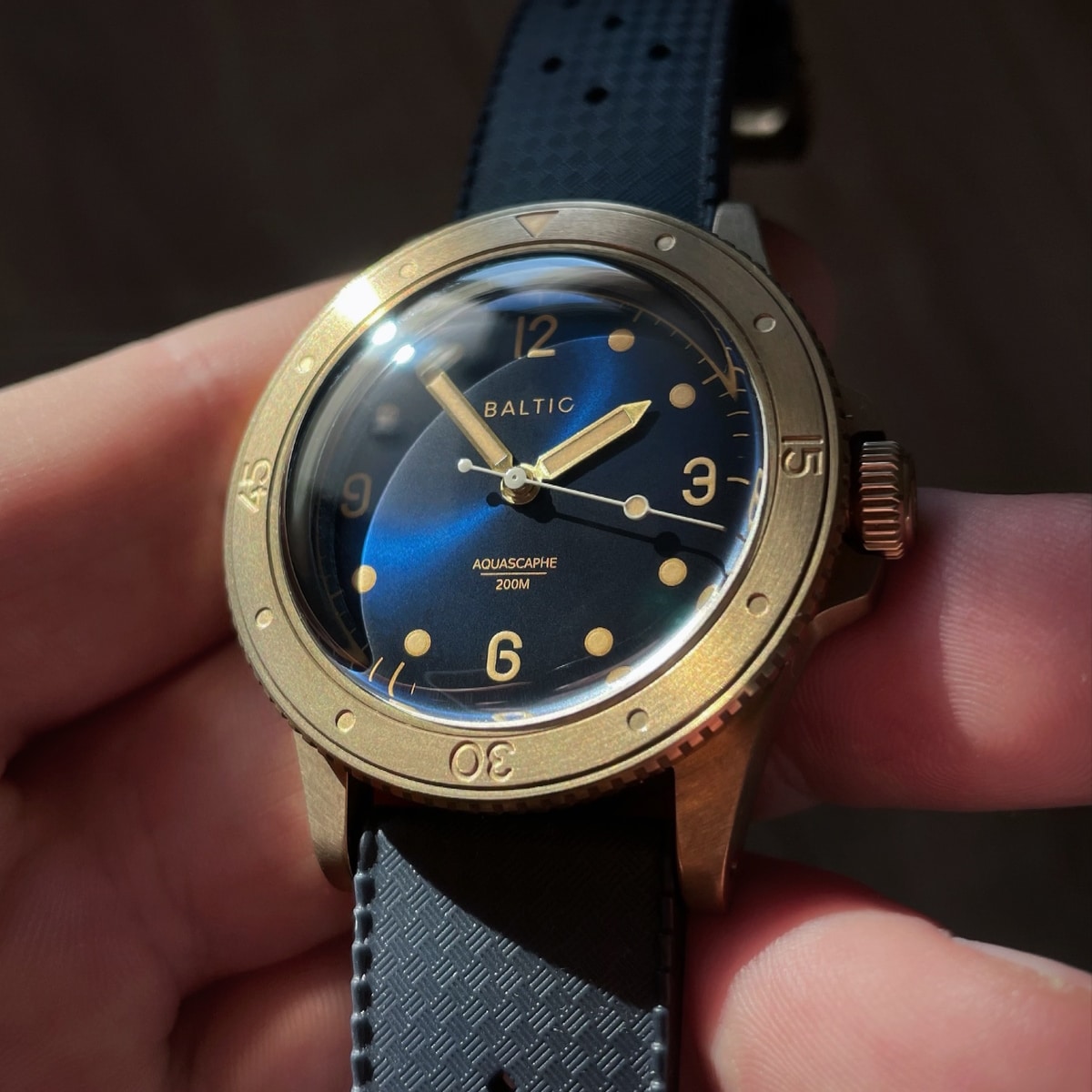 Baltic Aquascaphe Bronze Review: A Contemporary Twist on Vintage Style-8