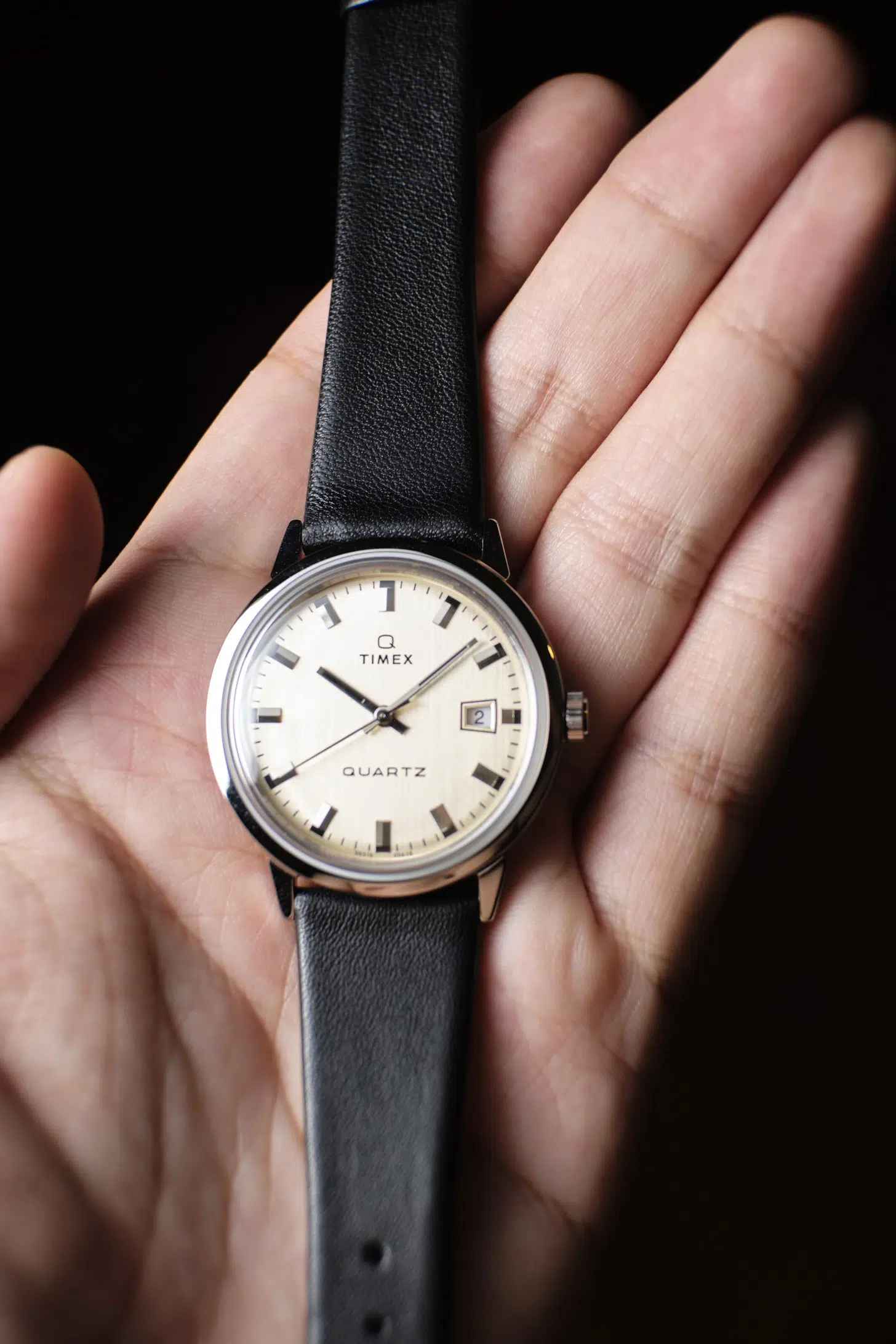 timex-q-1978-reissue-date-review-refinement-for-less-the-slender-wrist