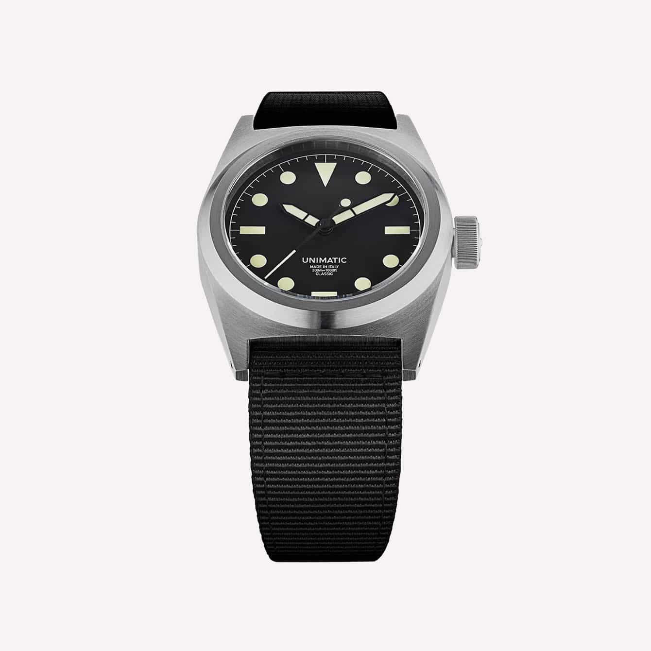 15 of the Best Minimalist Watches for Men-11