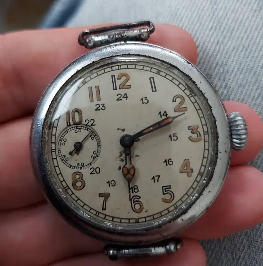 Vintage watch with radium