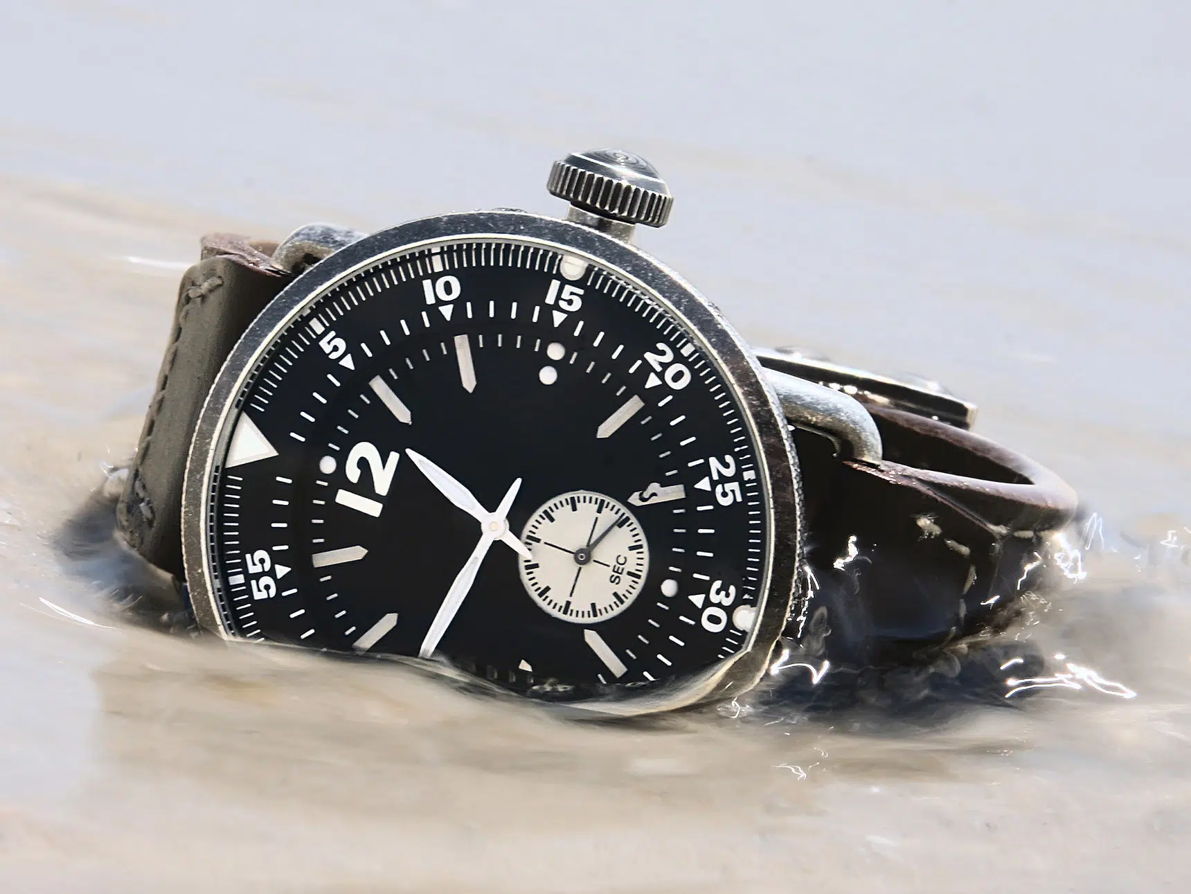 The Ultimate Guide to Watch Water Resistance