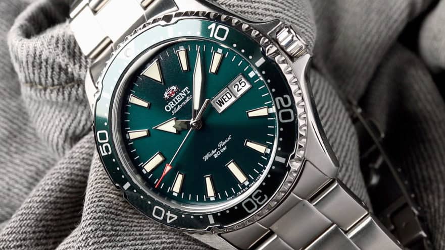 orient quartz diver watch