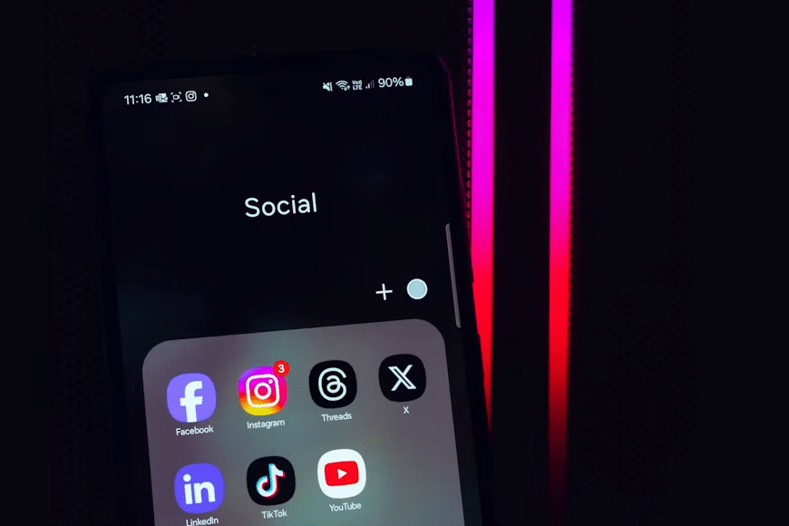 A screen showing social media apps icons.