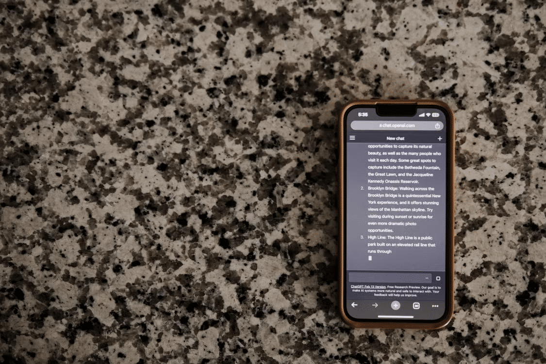 A long angry message typed on an iphone.
