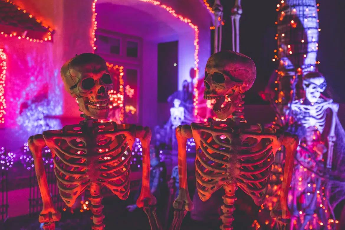 A house with impressive Halloween decor.