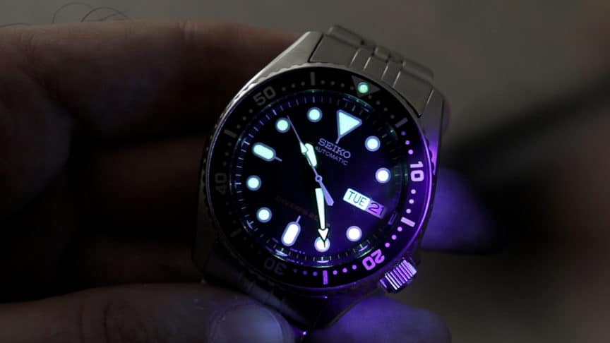 Seiko SKX013 [REVIEW] The Best Dive Watch For Small Wrists-16
